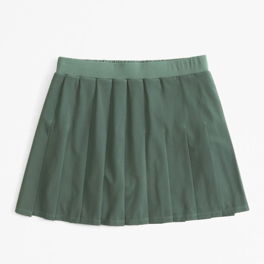 Traveler Pleated Skort